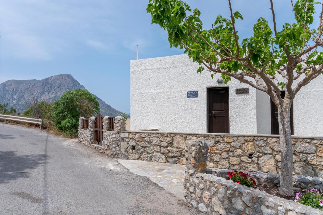 Pelagos Seafront Accommodation - George Myrties Екстериор снимка
