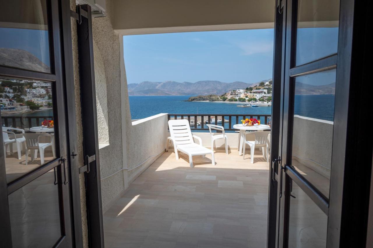 Pelagos Seafront Accommodation - George Myrties Екстериор снимка