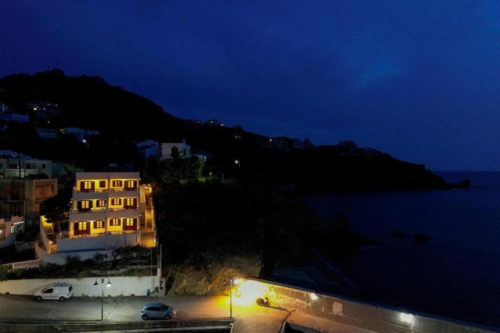 Pelagos Seafront Accommodation - George Myrties Екстериор снимка